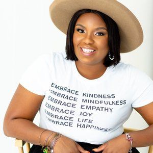 Meet your Posher, Courtney!